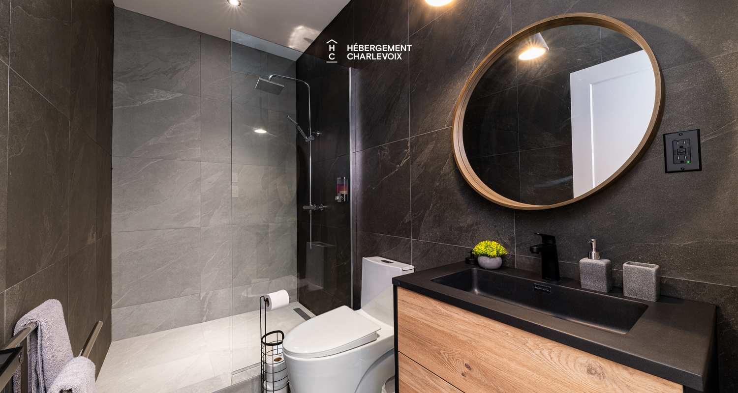 ALT-49 - Villa contemporaine offrant les splendeurs du St-Laurent!